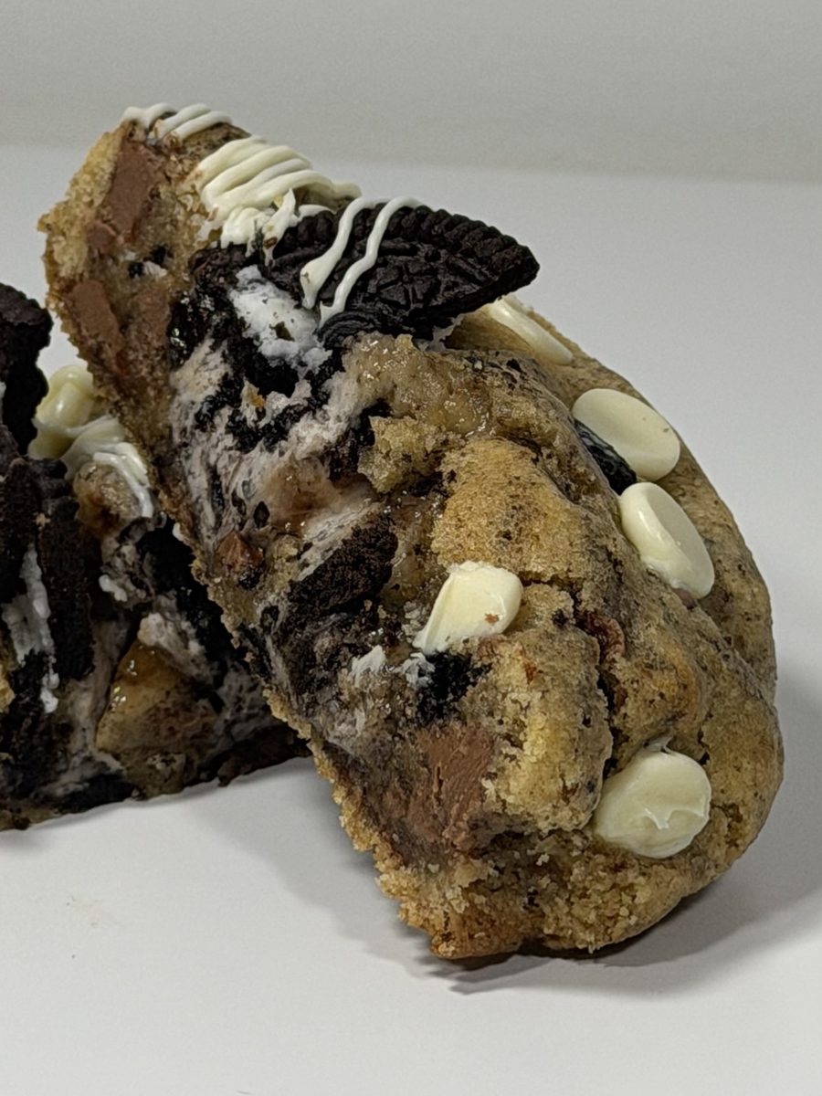 Michael Jackson cookie broken open showing Oreo filling